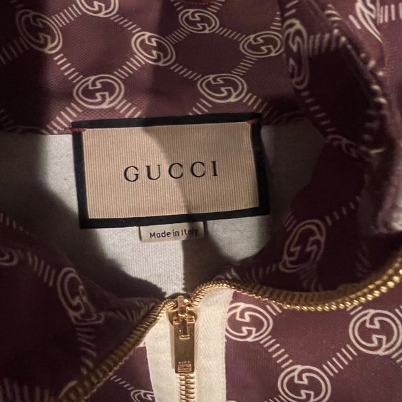 Authentic Gucci just above the knee length. - Picture 5 of 6